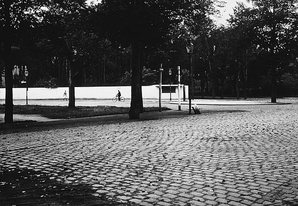 Drinking Hall, Dessau, architecture: Ludwig Mies van der Rohe, 1932.