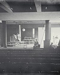 Bauhaus-Bühne, Bauhaus Dessau, Foto: Erich Consemüller, 1927.