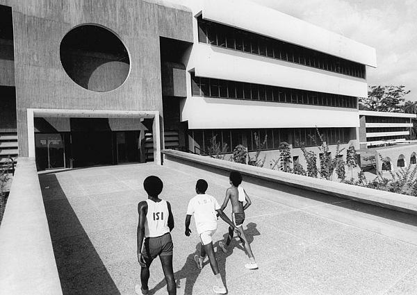University of Ife in Ile-Ife, Nigeria; Architekten: Arieh Sharon und Eldar Sharon.