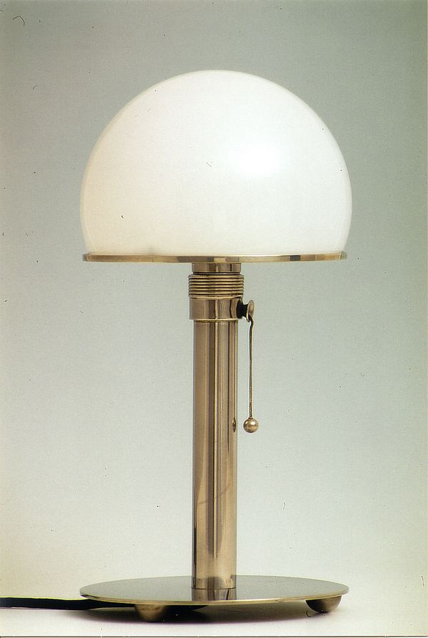 Bauhaus Lamp (Metal Version), design: Wilhelm Wagenfeld, 1924 / production: Staatliches Bauhaus Weimar / photo: Joachim Fliegner.