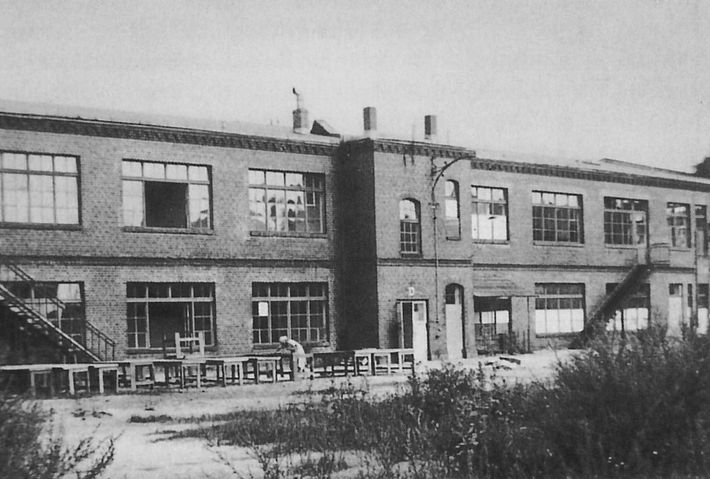 Bauhaus Building in Berlin, Birkbuschstraße in Berlin-Steglitz, photo: Howard Dearstyne, 1932